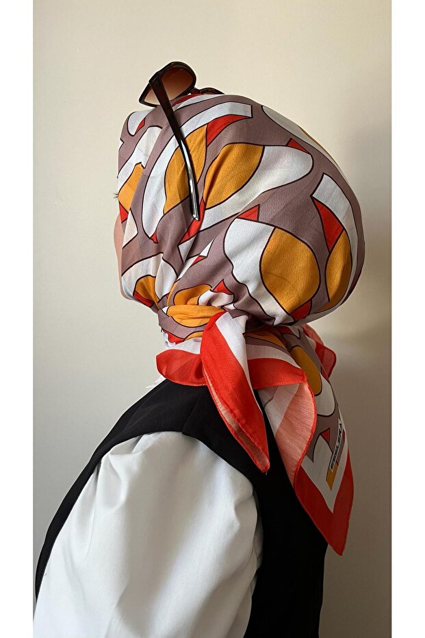 وشاح ناعم برتقالي منقوش على شكل لغز حديث - 3