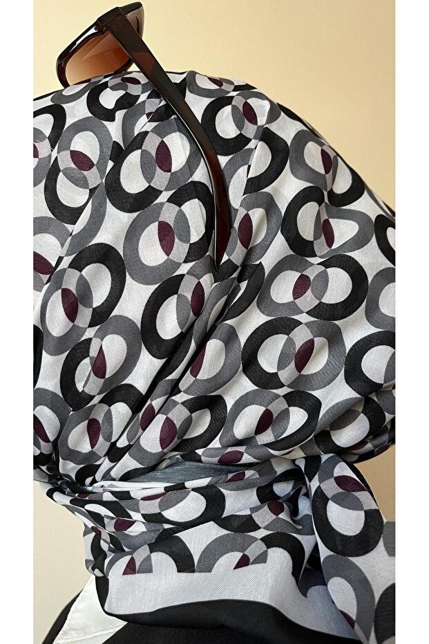 وشاح ناعم أسود منقوش على شكل حلقة - 6