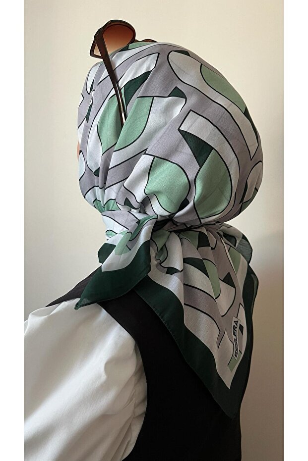 وشاح ناعم أخضر منقوش على شكل لغز حديث - 4