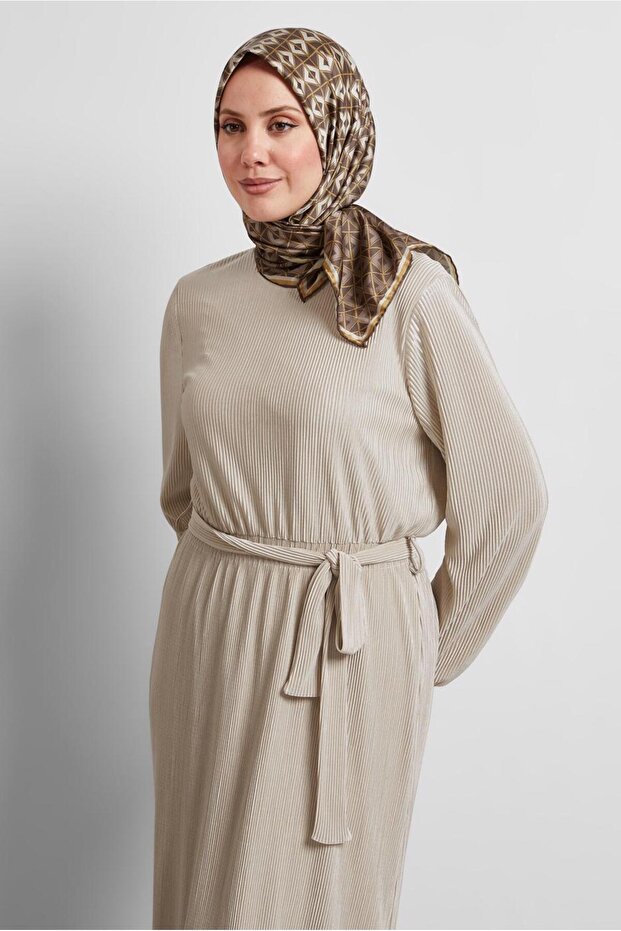 وشاح منقوش من ألفينا 8525