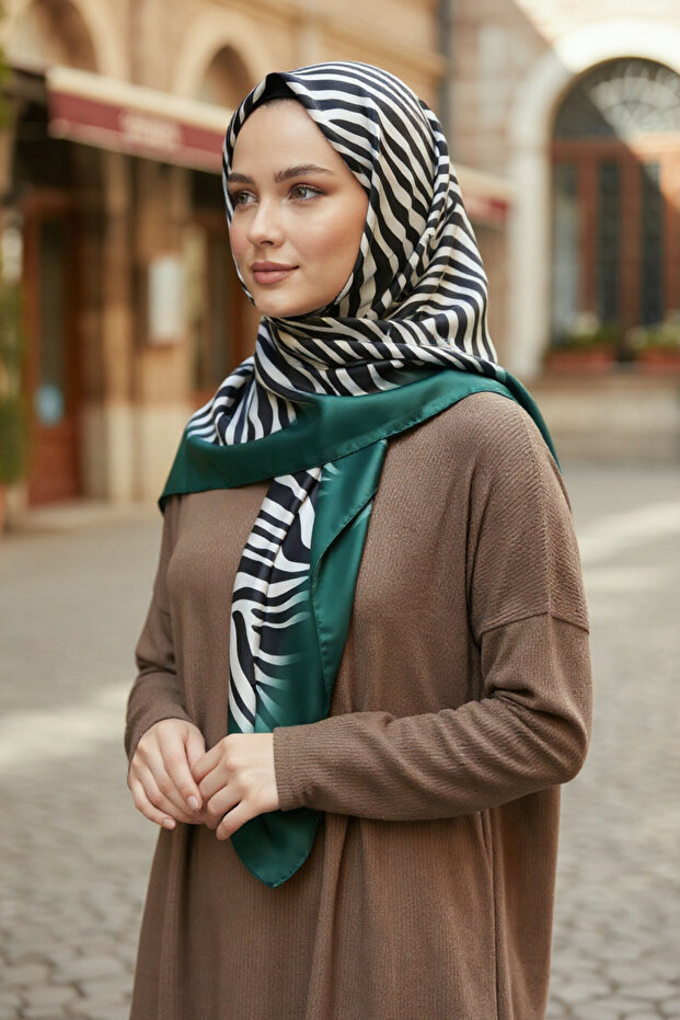 وشاح تويل نمط الحمار الوحشي نمط الحرير 90 × 90 سم (زمرد) - 1