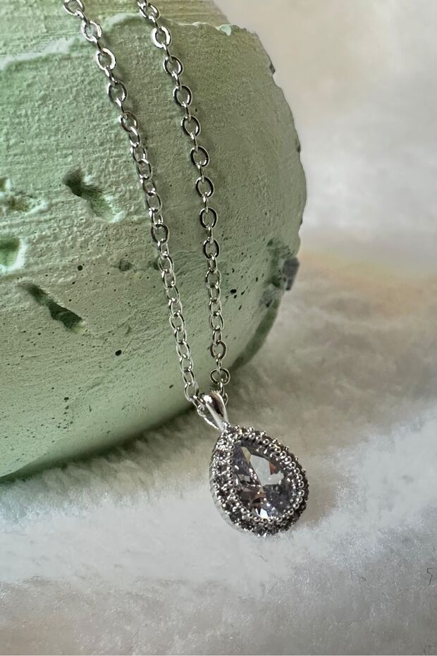 - Melik 9215 1087 Damla Model Zircon Stone Detailed Necklace