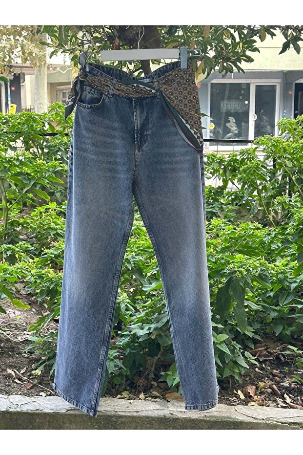 Vintage Look Straight Leg High Waist Jeans – Shawl Detail