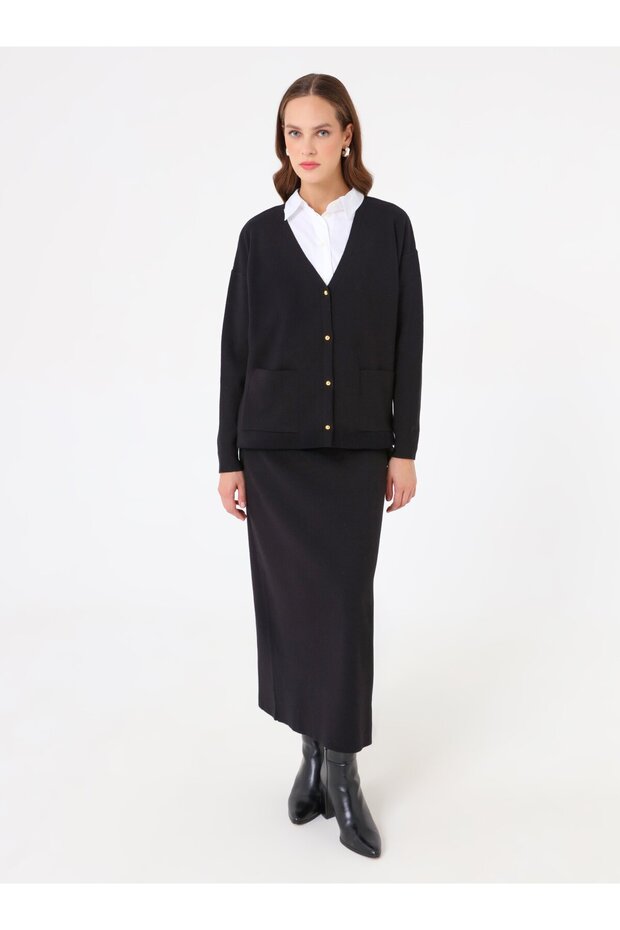 Soft Button Pocket Detailed Cardigan & Skirt Knitwear Set - Black -