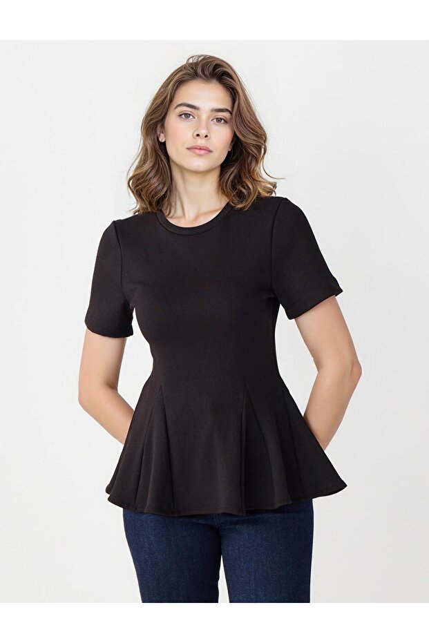 Siyah Bisiklet Yaka Kısa Kollu Volanlı Örme Bluz - 1