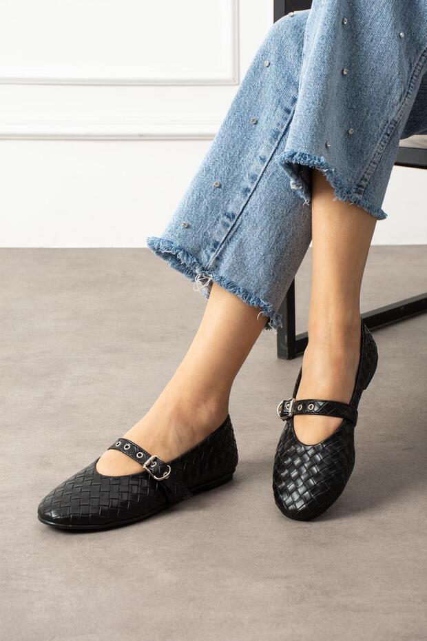 Masvi Women's Ballet Flats with Front Strap Buckle Knitted Woven Black Leather