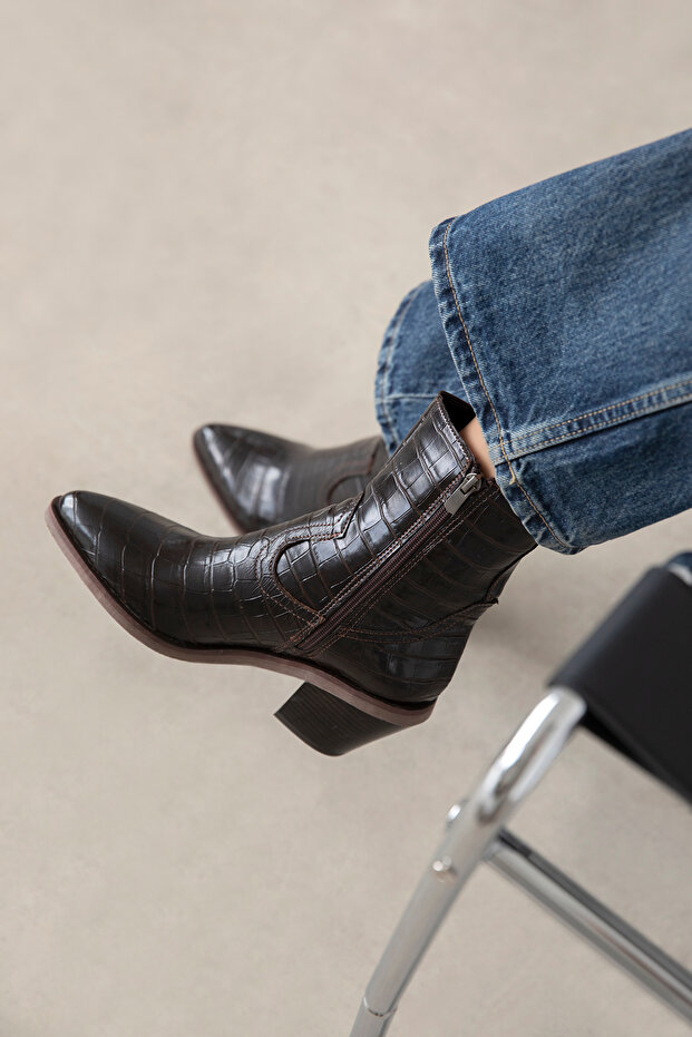 Ose Women's Wrinkled Leather Heeled Boots