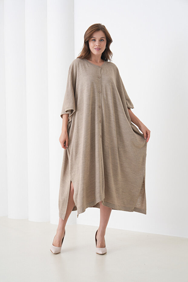 Stylish Wide-Fit Poncho Jacket with Front Buttons and Asymmetrical Cut Batwing Sleeves Suitable for Women's Hijab