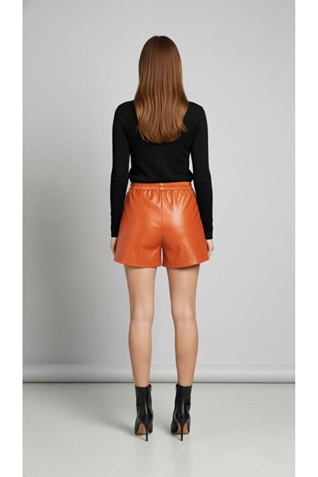 Kadın Turuncu Suni Deri Şort - 2