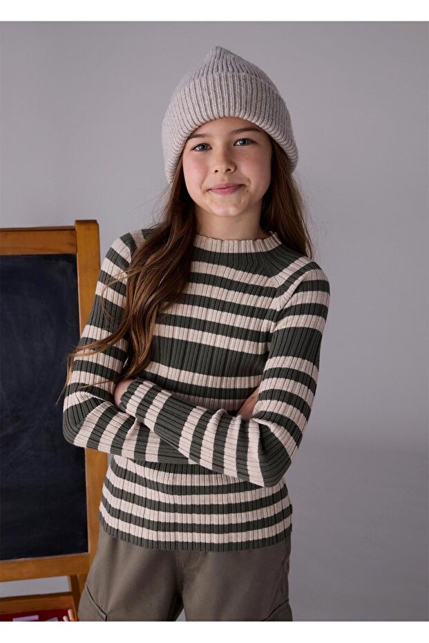 Girl's Turtleneck Striped Knitted Sweater Green 7015