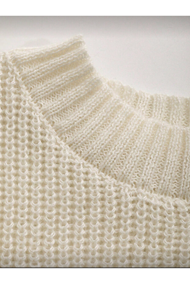 Ekru Özel Seri Kadın Basic Salaş Rahat Kalıp Oversize Triko Kalın Dokulu Basic Kazak - 4
