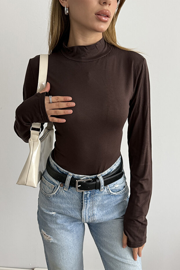 Women's Turtleneck Finger Detail Finger-Looped Blouse