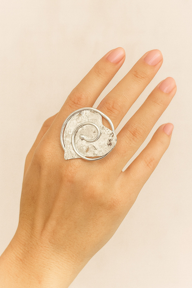 Silver Statement Ring With Stylized Heart - C4284