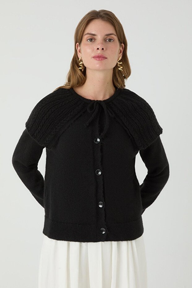 Kayin Cardigan with Lace-Up Collar Black
