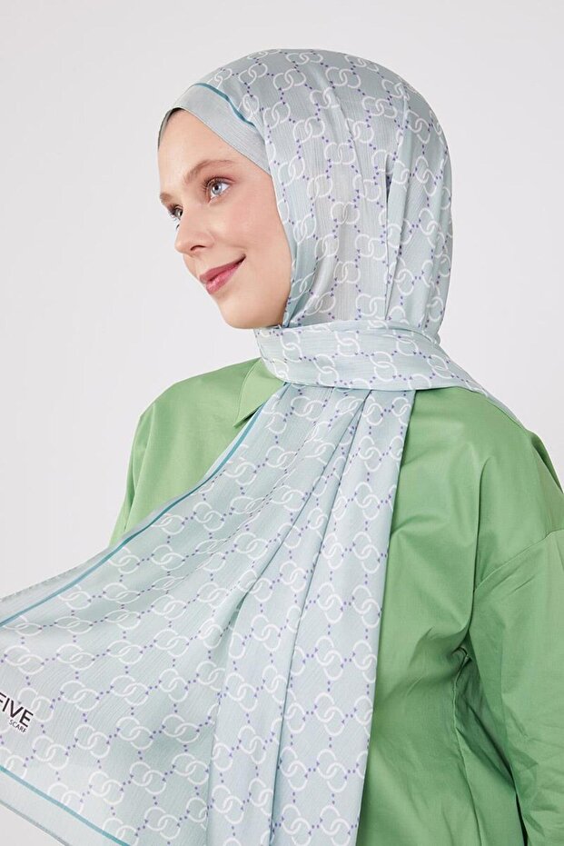 شال ذو نمط حلقي باللون الأخضر المائي