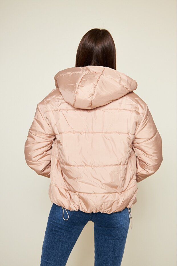 Kadın Kışlık Cepli Basic Kapüşonlu Pudra Şişme Mont - 7