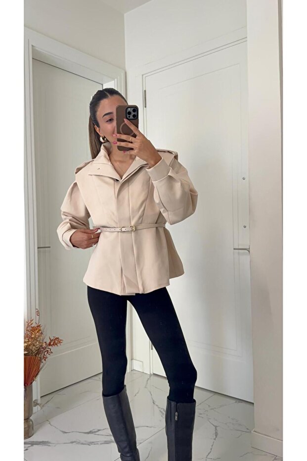 سترة بتصميم حزام بلون الكريم - 7