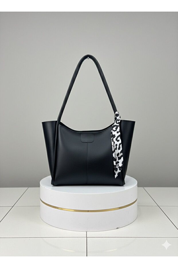 Women's Hand and Shoulder Bag with Scarf