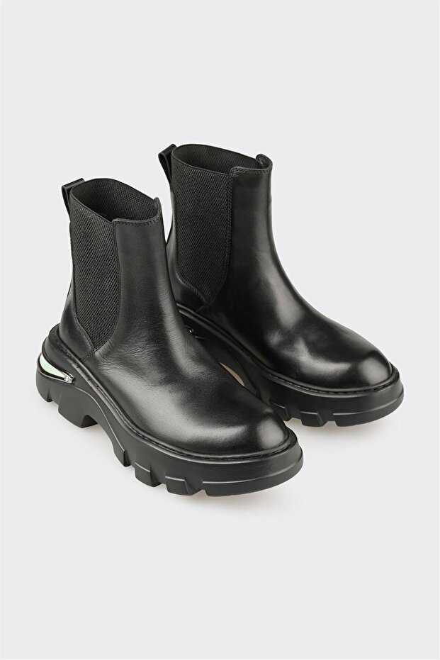 Siyah Kadın Günlük Bot - 2