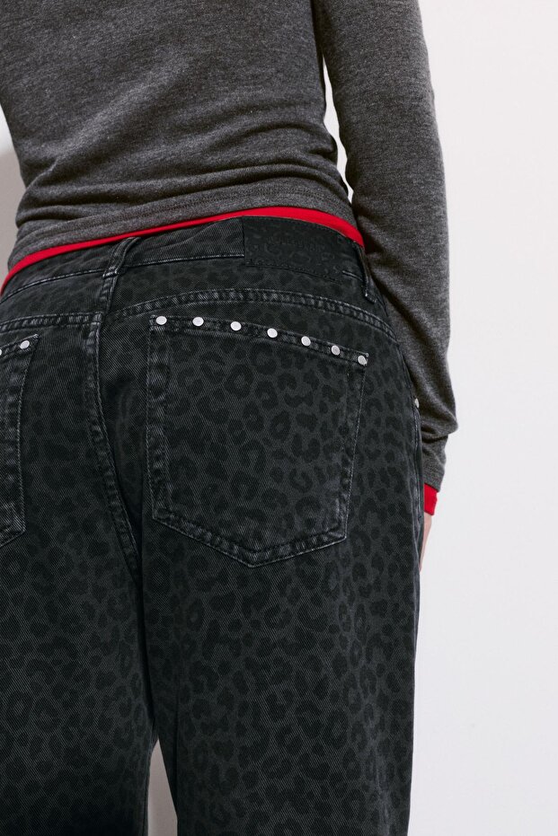 Leopar desenli zımbalı jean - 3