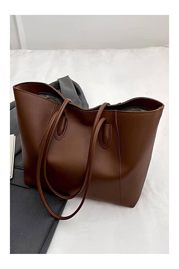 Dona Women's Large Shoulder and Arm Bag Brown