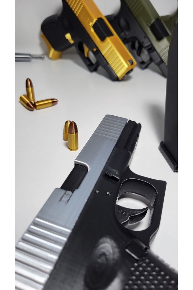 Glock 17 Oyuncak Maket 3D Baskı - 4