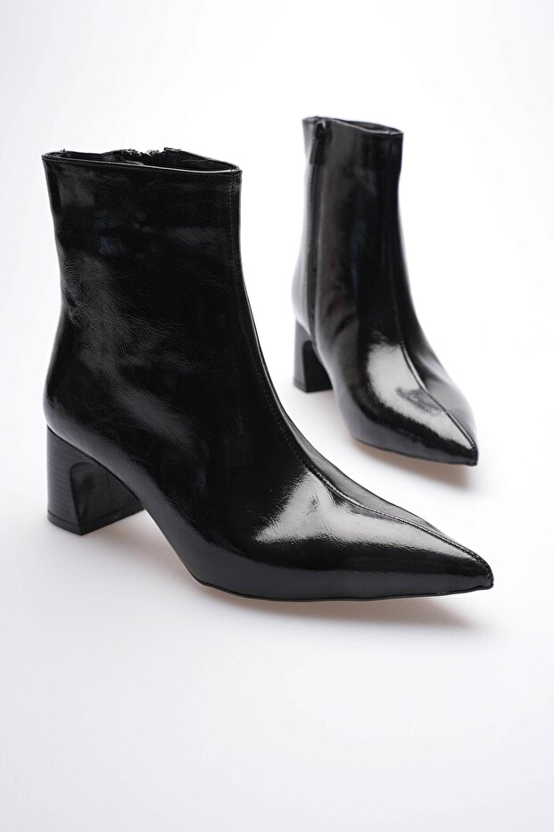 Women's Patent Leather Boots Pointed Toe Heeled Zippered Black Li̇za