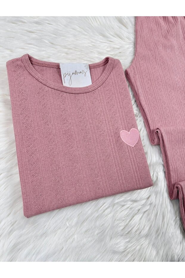 Koyu Pembe Pamuklu Paça ve Yaka Kalp Detaylı Ajurlu/Delikli Uzun Kol Pijama Takımı - 3