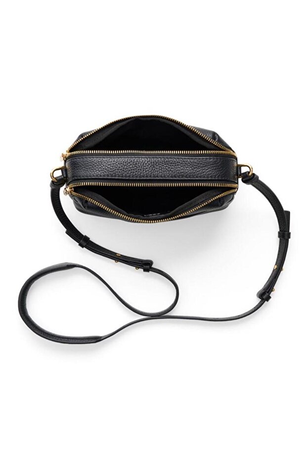 Camera Bag Curve - 3