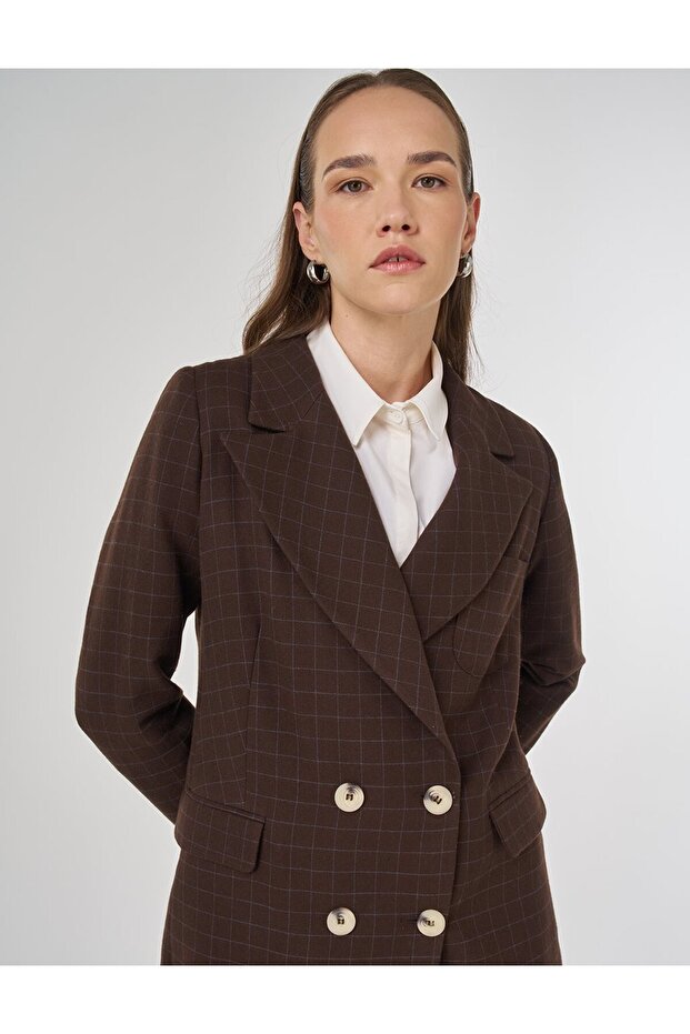 سترة بليزر بنمط منقوش باللون البني الداكن - 6