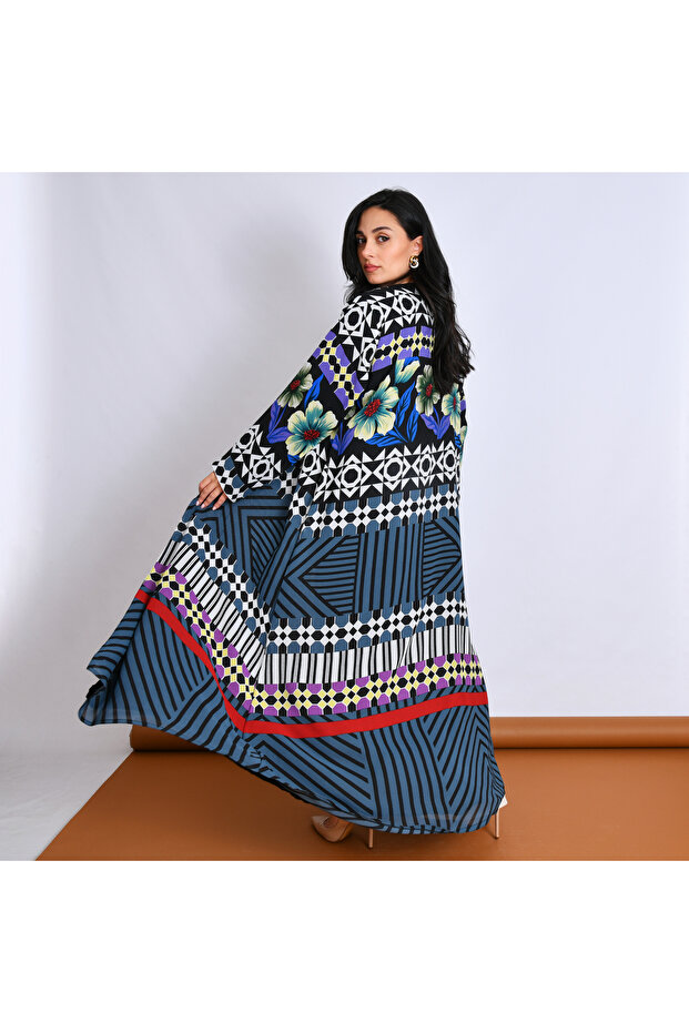 Quarter-length abaya made of chiffon fabric with random patterns - 2