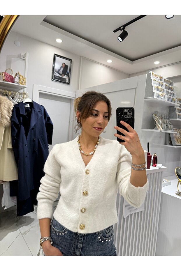 Ekru Düğmeli Hırka - 2