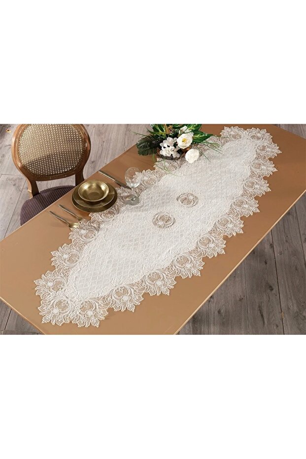 Cici Velvet Lace Runner Cream (60*120cm)