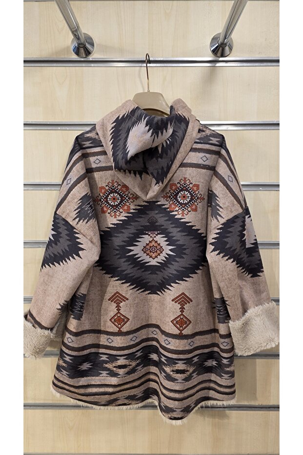 Ethnic Pattern Inside Plush Coat - 6