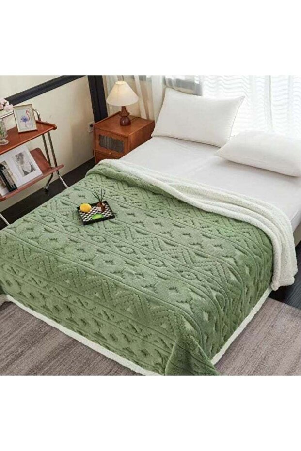 Embossed Thick Green Plush Luxurious & Soft Blanket 200 x 230 Cm