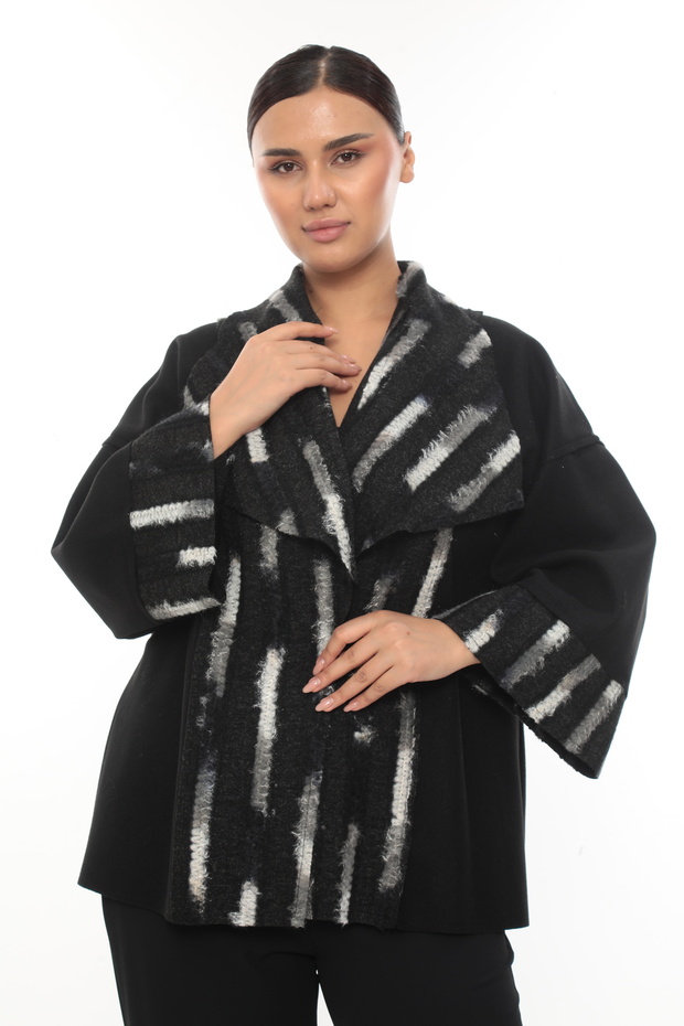 Plus Size (50-56) Unlined Textured Patterned Wide Collar Women's Jacket Blouse
