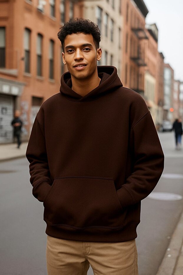 HOODED SWEATSHIRT