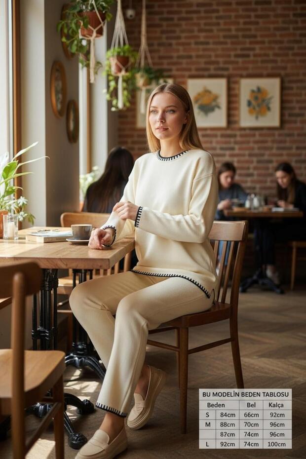 Women's Knitwear Set with Embroidered Detail Sweater and Pants