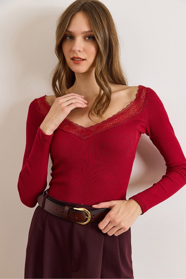 Women's Burgundy Deep V Neck Lace Detailed Stretchy Cotton Blouse Blz-19002954
