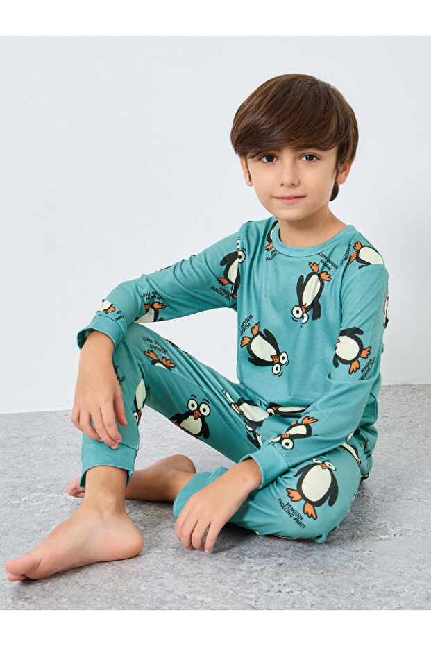 Green Penguin Print Long Sleeve T-Shirt and Pyjama Set
