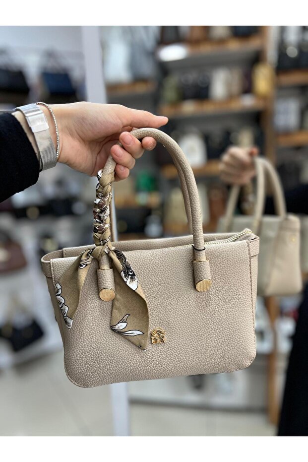 67-8123 Women's Shoulder and Arm Bag-Sand