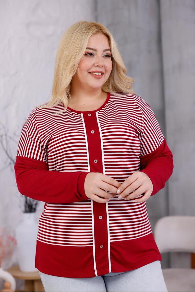 بلوزة مخططة بأزرار مقاس كبير - 7