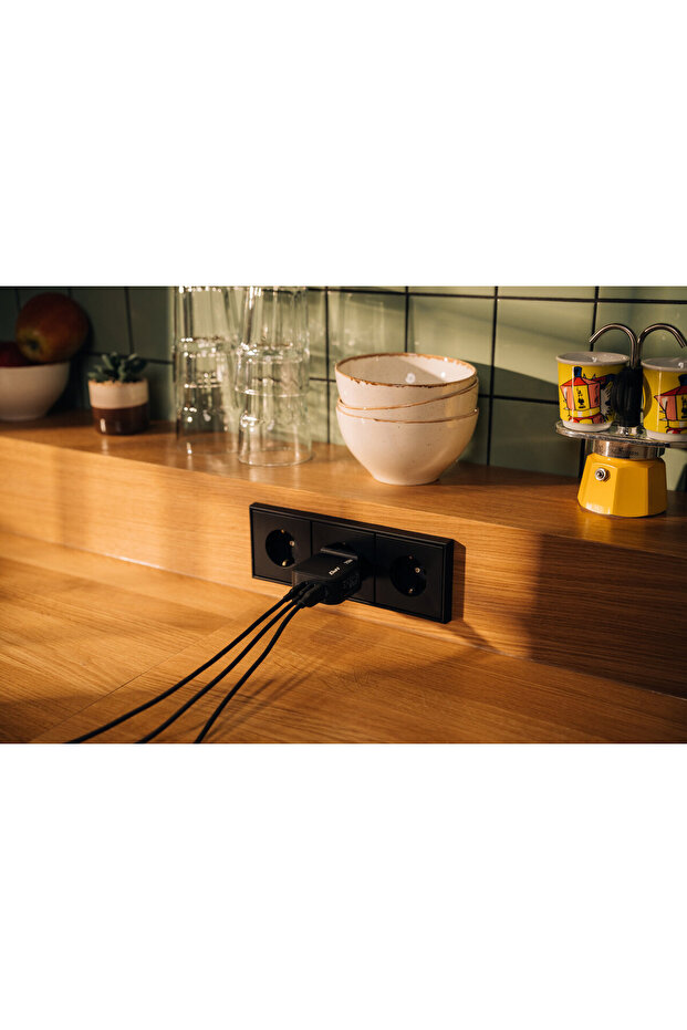 Incarcator mini GaN, 70W, EU/UK/US2 x USB-C PD 70W , 1 x USB-A QC 3.0 - 8