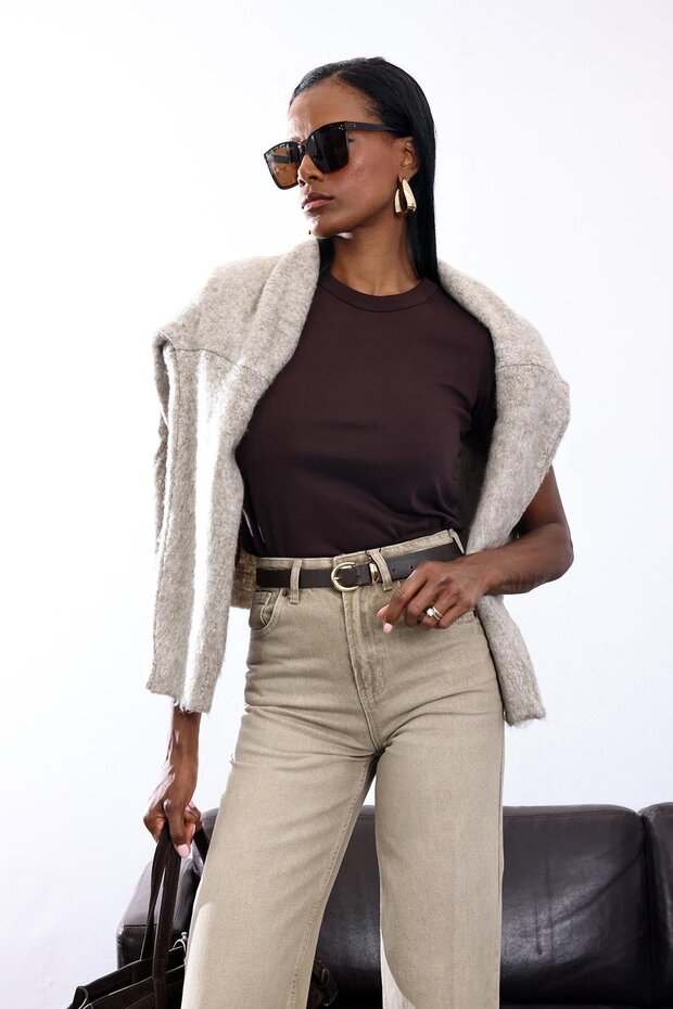 Μπλουζάκι Basic σε καφέ εφαρμογή - 1