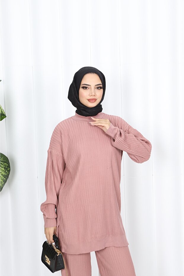 بدلة تريكو منقوشة ذاتيًا - 3