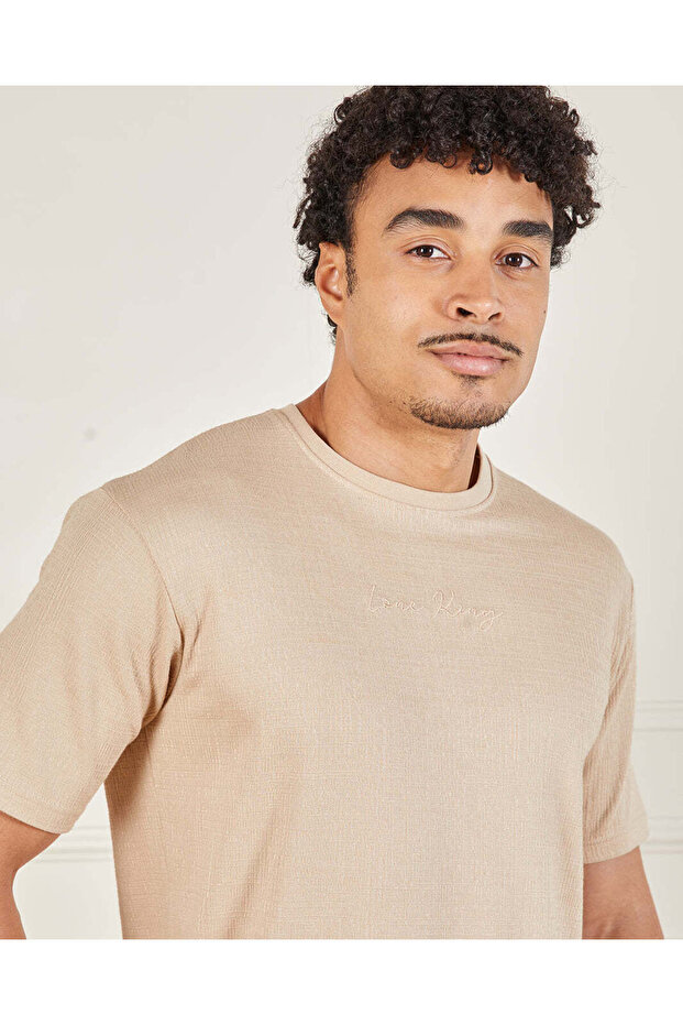 تي شيرت رجالي سادة باللون البيج - 4