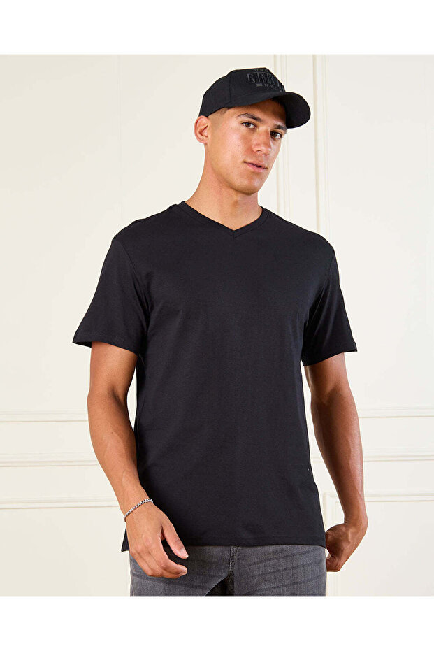 Men Black Basic Solid T-Shirt - 1