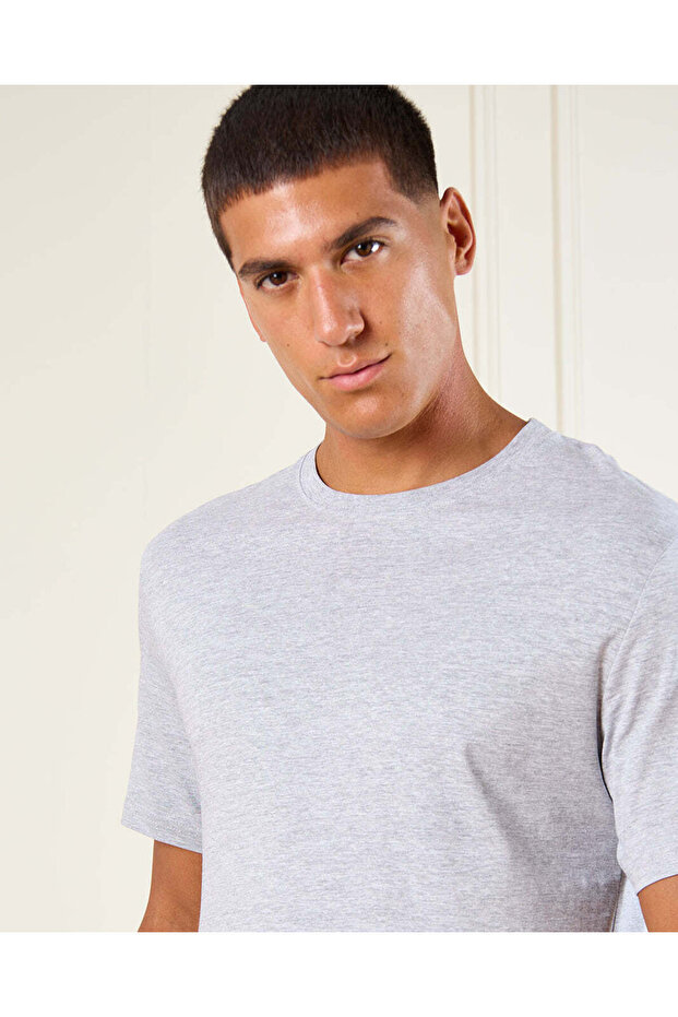 تي شيرت رجالي رمادي سادة أساسي - 4