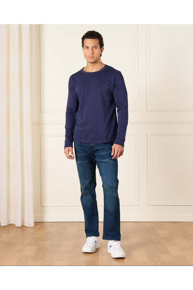 تي شيرت رجالي أساسي باللون الأزرق البحري - 2