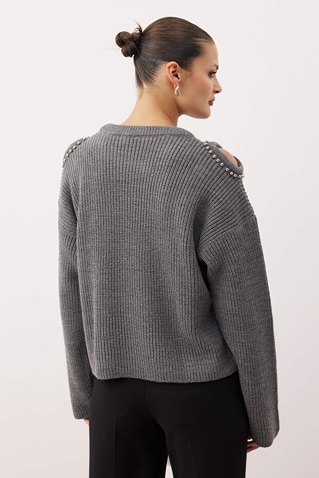 Antrasit Omuz Cut Out/Pencere Detaylı İnci İşlemeli Triko Kazak TWOAW26KZ00185 - 4